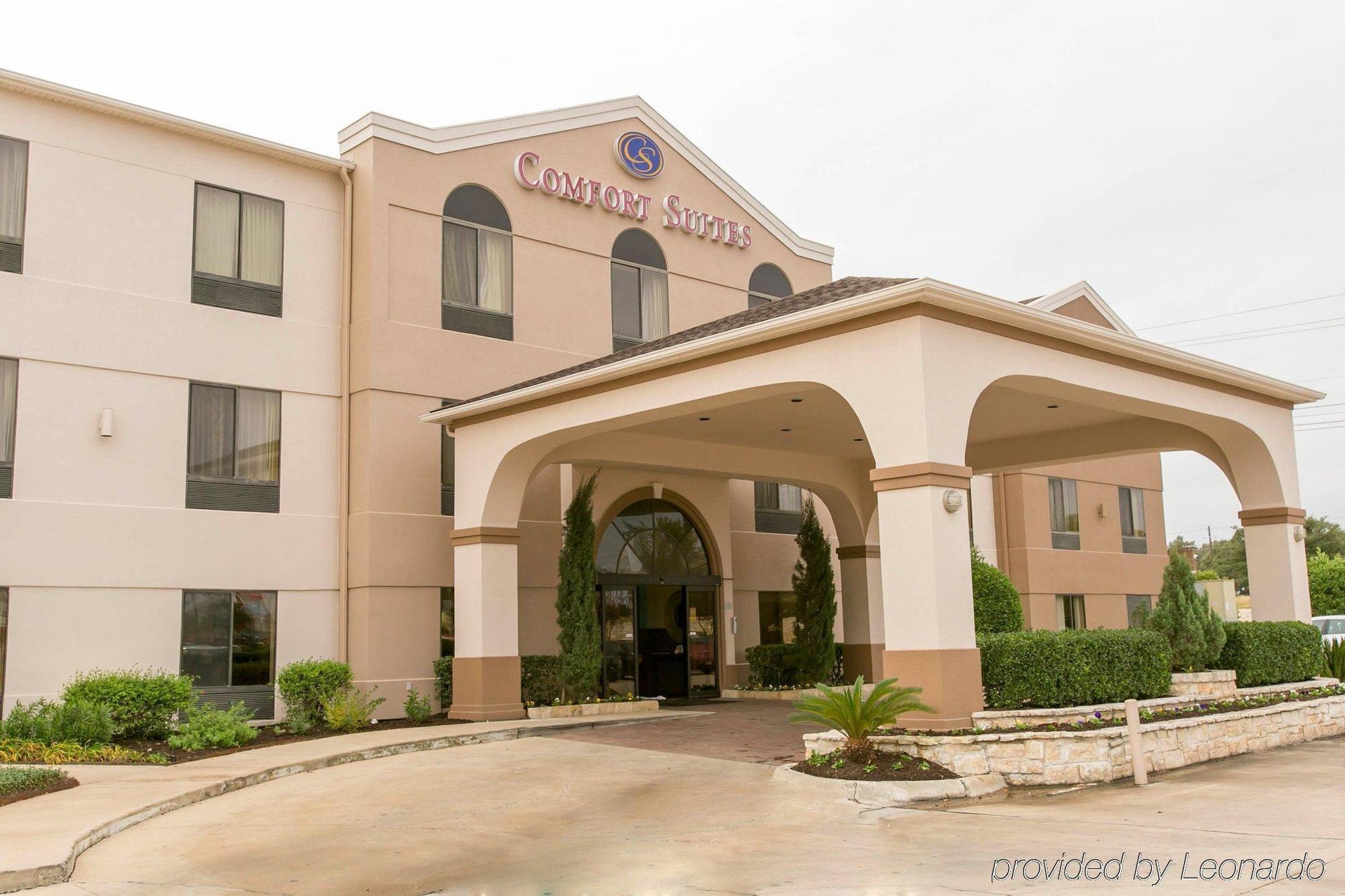 Comfort Suites Austin Nw Lakeline Exterior photo